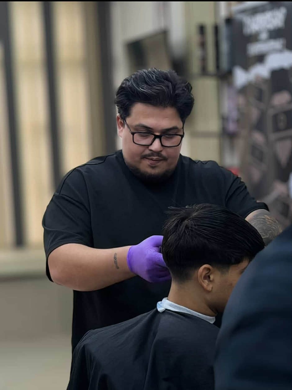 Gábor, barber la D Barbershop Carei